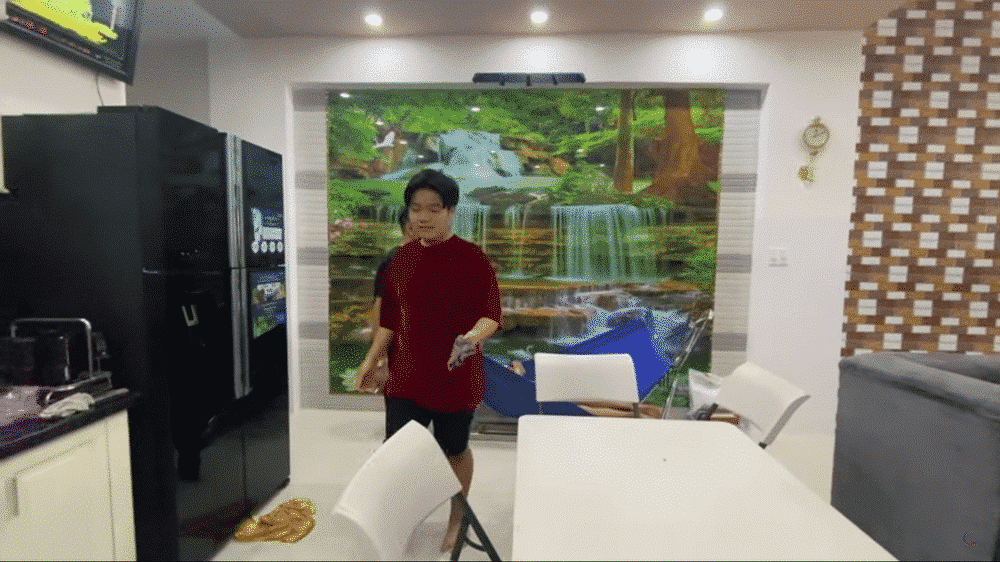 Dẫn Lương Bằng Quang về thăm nhà, Ngân 98 tự hào khoe cơ ngơi 8 tầng, giàu nhất thị xã