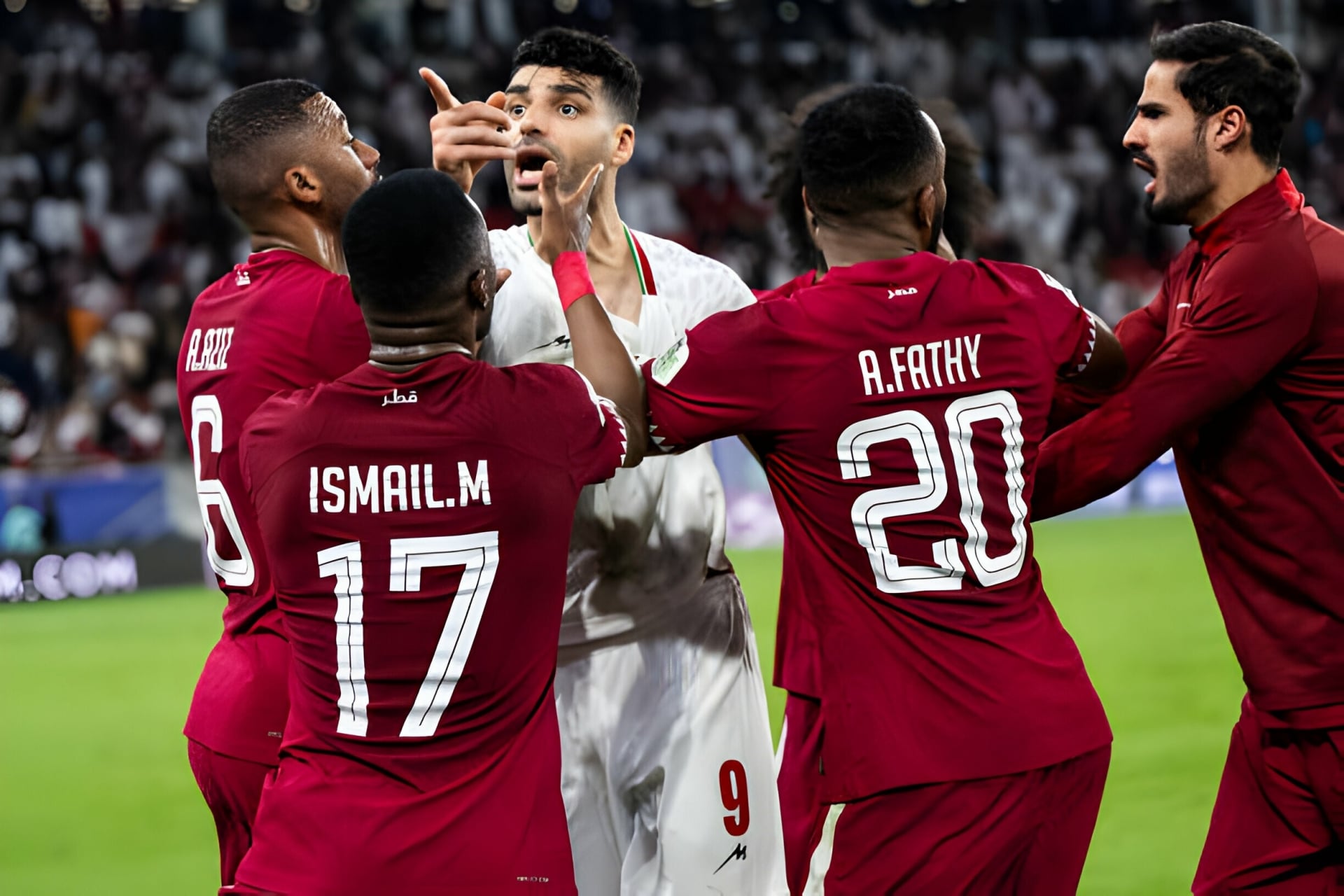 Cầu thủ Iran đòi ‘ăn thua đủ’ với CĐV Qatar