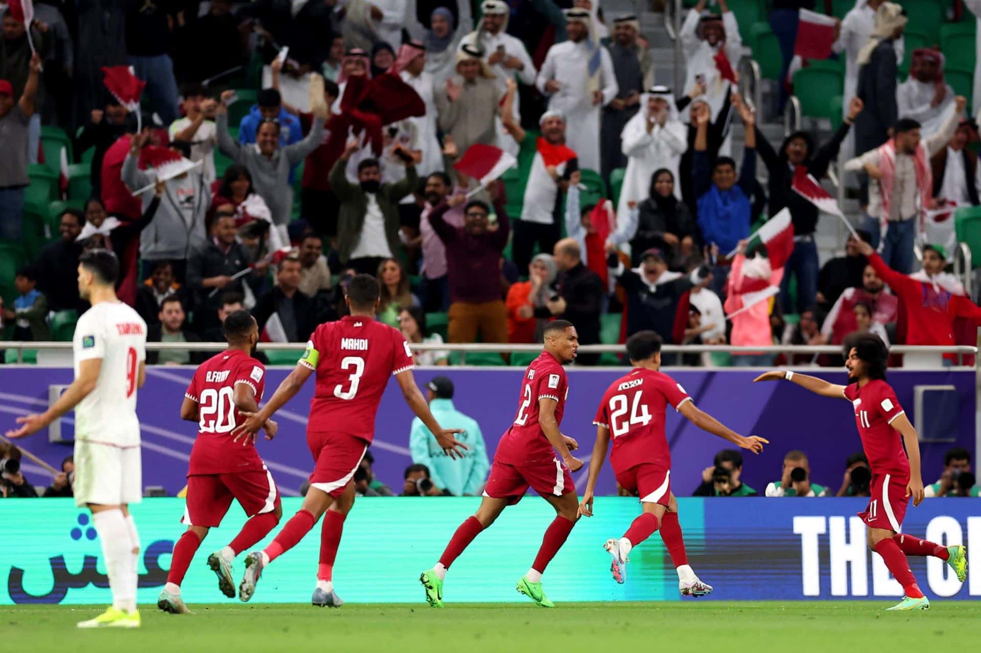 Rượt đuổi hấp dẫn, Qatar đánh bại Iran tiến vào chung kết Asian Cup