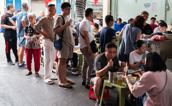 Người Việt ngày càng ít ăn cơm nhà