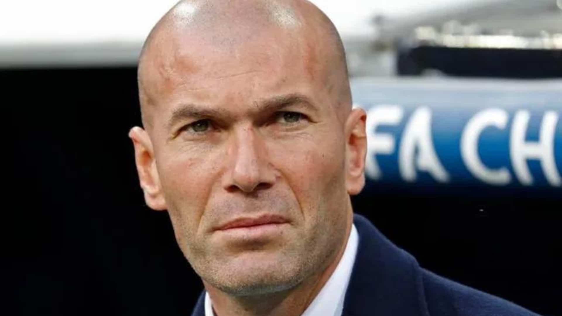 Zidane tiếp tục bị tuyển Pháp từ chối